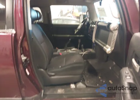 2007 Toyota Fj Cruiser z USA, uszkodzony, nr VIN JTEBU11F770074205